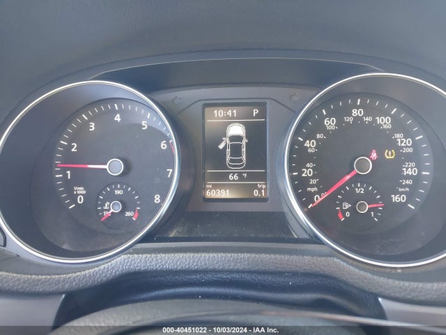 1VWAT7A38GC045318 Volkswagen Passat 1.8t R-line