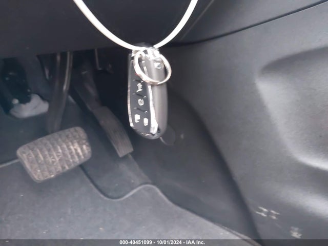 Chevrolet EQUINOX LT 2018 2GNAXTEX7J6342830 Image 11