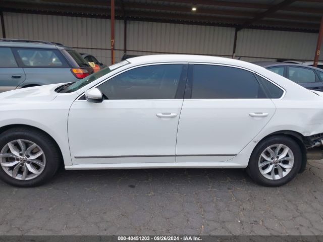 1VWAT7A36GC043230 Volkswagen Passat 1.8t S