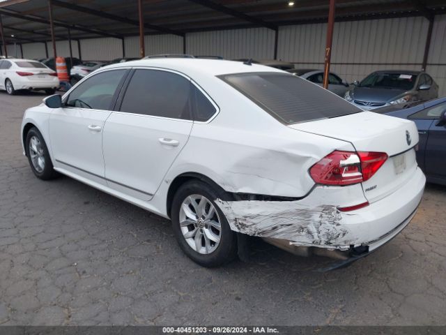1VWAT7A36GC043230 Volkswagen Passat 1.8t S