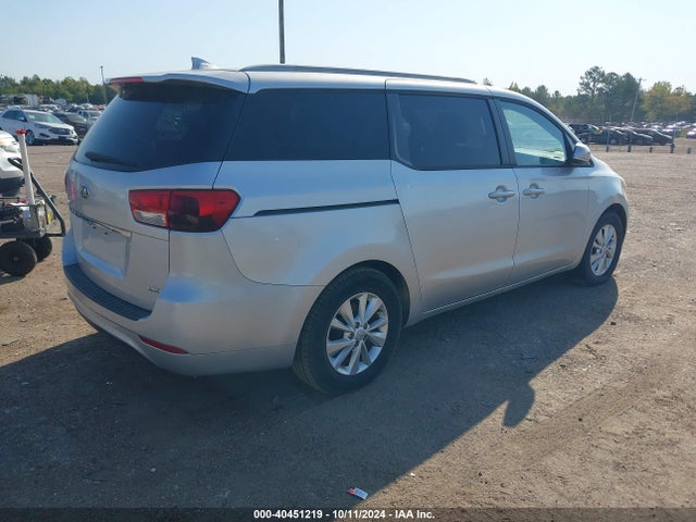 KIA SEDONA LX 2015 KNDMB5C15F6071729 Image 4