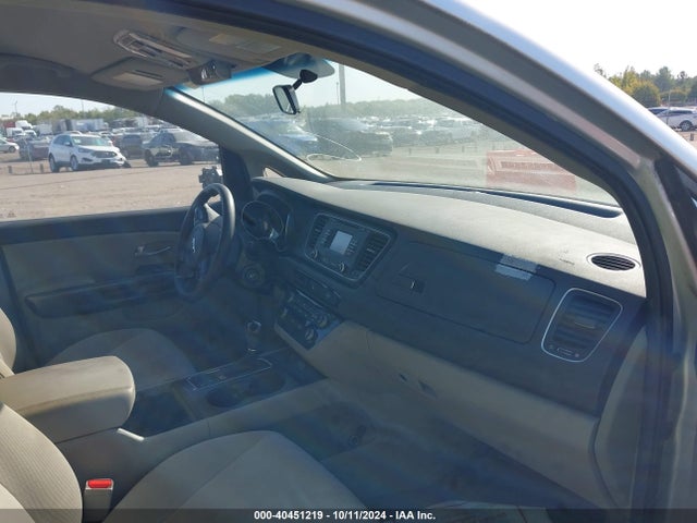 KIA SEDONA LX 2015 KNDMB5C15F6071729 Image 5