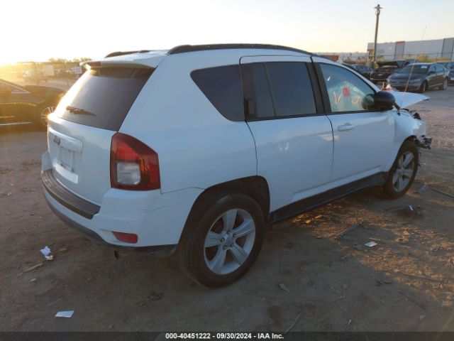 1C4NJCBA8GD742725 Jeep Compass Sport