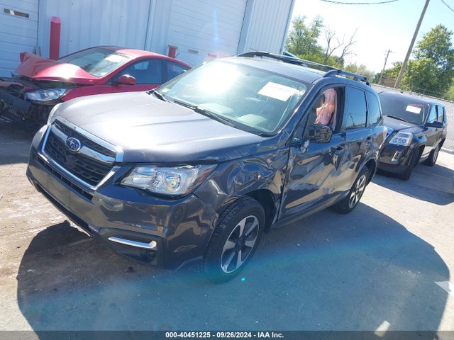Subaru Forester 2.5i Premium 2017 JF2SJAECXHH809731 Image 2