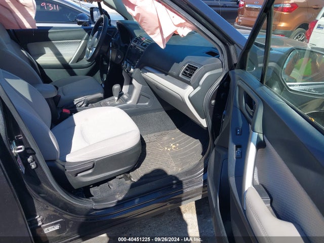 Subaru Forester 2.5i Premium 2017 JF2SJAECXHH809731 Image 5