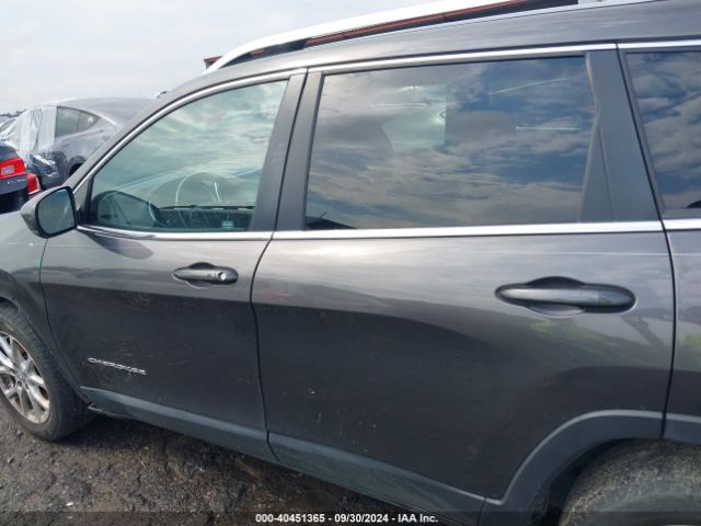 1C4PJLLB1JD552143 Jeep Cherokee Latitude Plus Fwd