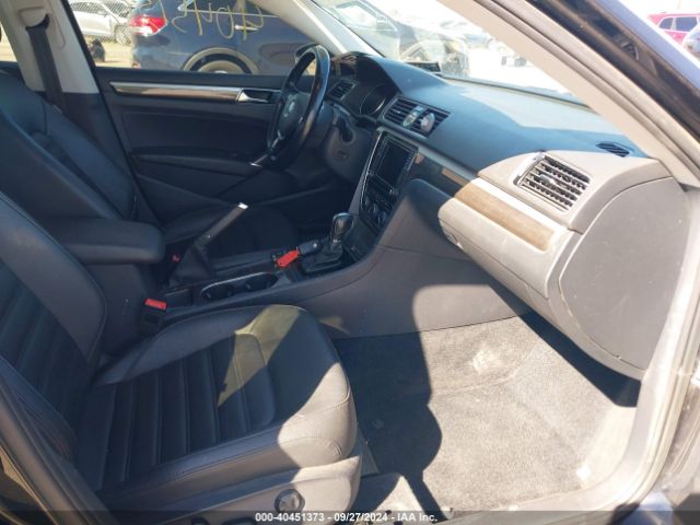 1VWCT7A35HC064466 Volkswagen Passat 1.8t Sel Premium
