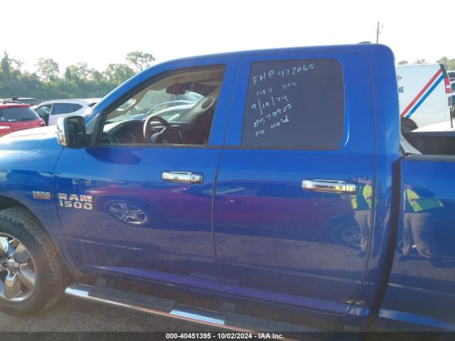 1C6RR6FT6JS305470 RAM 1500 Express Quad Cab 4x2 6'4 Box