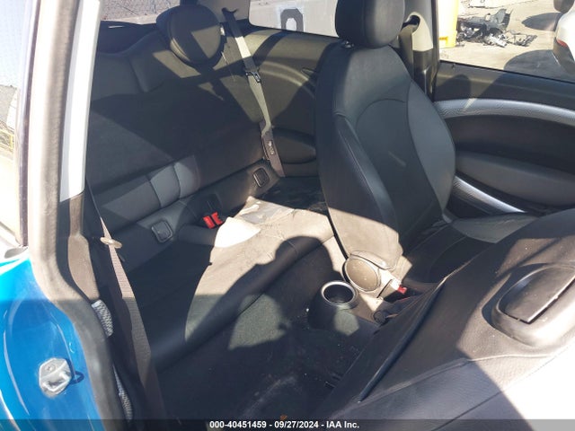 2010 MINI COOPER S WMWMF7C51ATZ71215 Photo 7