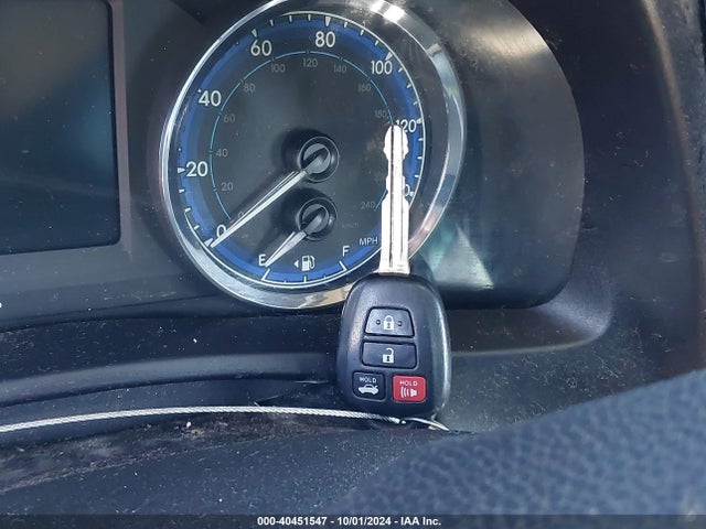 Toyota COROLLA LE 2017 5YFBURHE1HP647302 Image 11