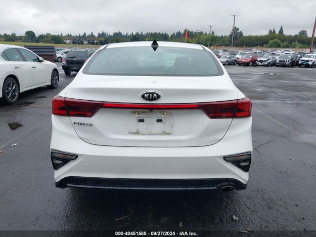 3KPF24AD7ME375488 KIA Forte Lxs
