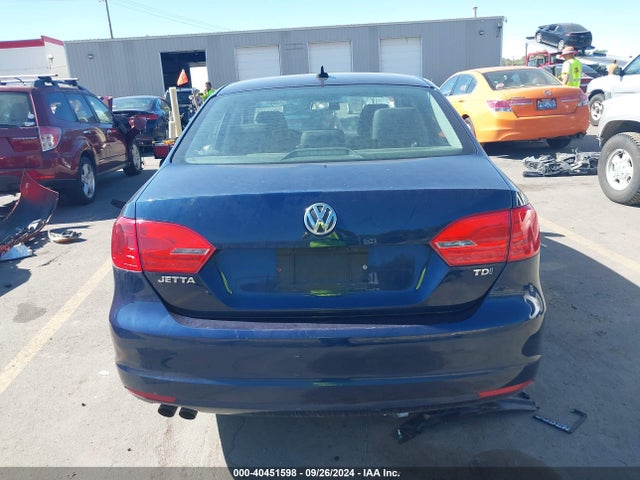 3VWLL7AJ3EM388640 Volkswagen Jetta 2.0l Tdi