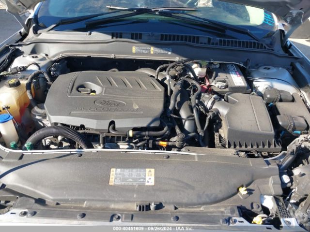 3FA6P0HDXHR299480 Ford FUSION SE