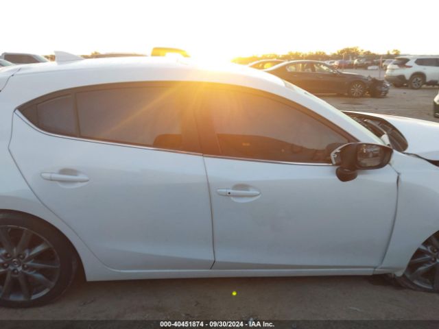 3MZBN1M31JM257698 Mazda Mazda3 Grand Touring