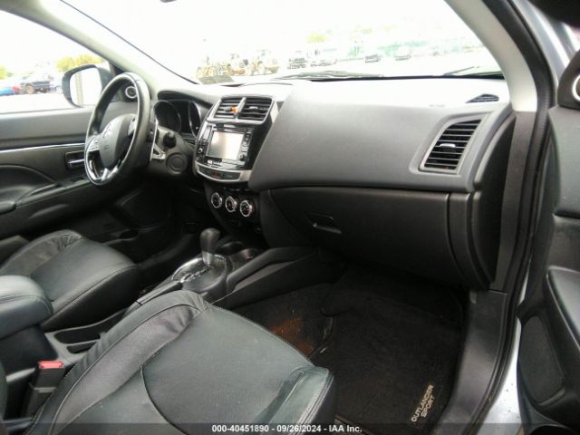JA4AR4AW8HZ029980 Mitsubishi Outlander Sport 2.4 Sel