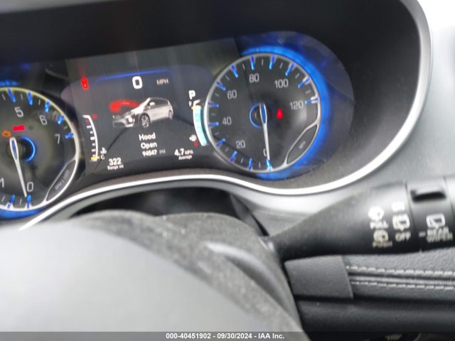 2C4RC1GG3JR256681 Chrysler Pacifica Limited