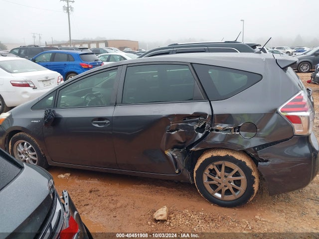 Toyota Prius V Two 2015 JTDZN3EU2FJ020856 Image 14