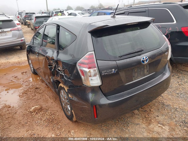 Toyota Prius V Two 2015 JTDZN3EU2FJ020856 Image 3
