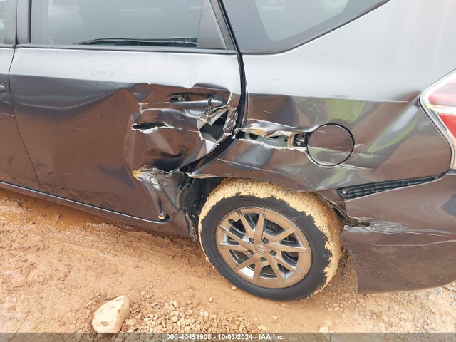 Toyota Prius V Two 2015 JTDZN3EU2FJ020856 Image 6