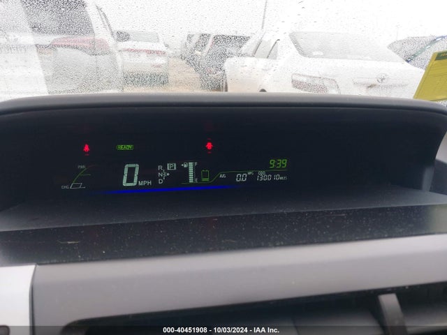 Toyota Prius V Two 2015 JTDZN3EU2FJ020856 Image 7