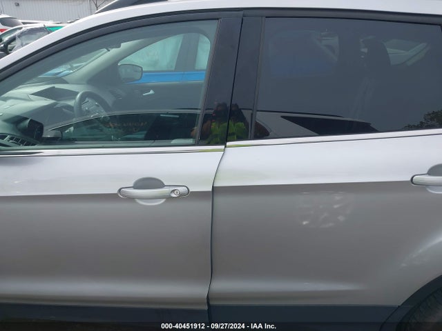 Ford ESCAPE SE 2018 1FMCU0GD2JUA53122 Image 14