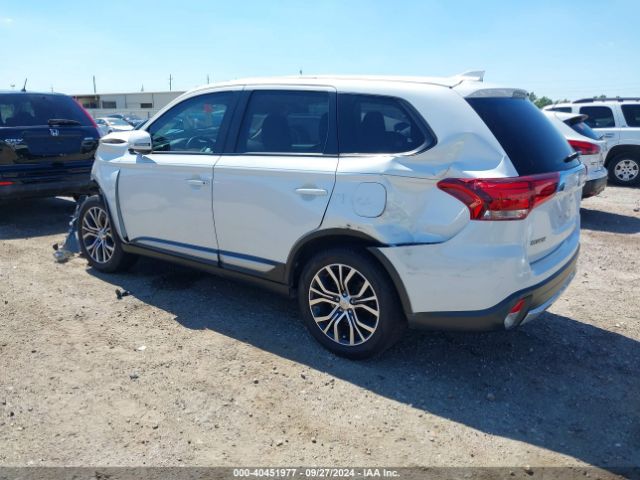 JA4AD3A3XJZ002607 Mitsubishi Outlander Se