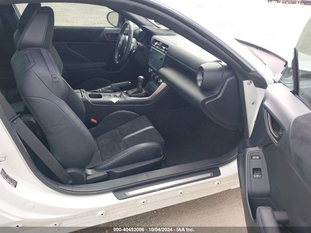 JF1ZNBF1XP8760829 Toyota Gr86 Premium