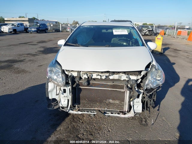 Toyota Prius Three 2015 JTDKN3DU2F0402992 Image 13