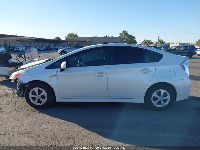Toyota Prius Three 2015 JTDKN3DU2F0402992 Image 15