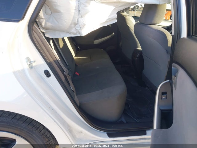 Toyota Prius Three 2015 JTDKN3DU2F0402992 Image 8