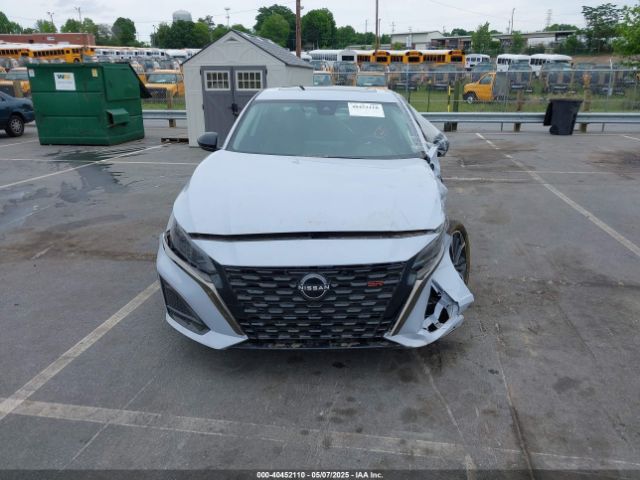 1N4BL4CW4RN375919 Nissan Altima Sr Intelligent Awd