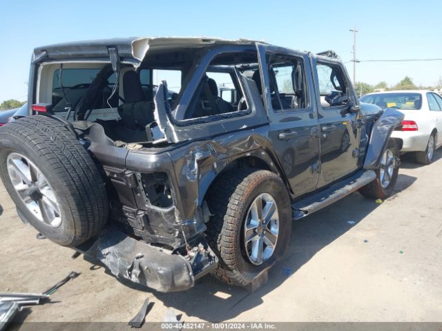 1C4HJXEN4LW213130 Jeep Wrangler Unlimited Sahara 4x4