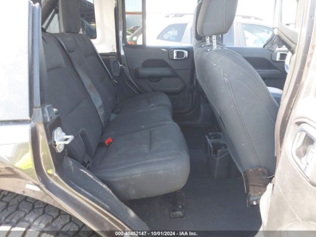 1C4HJXEN4LW213130 Jeep Wrangler Unlimited Sahara 4x4