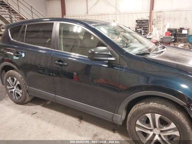 Toyota RAV4 LE 2017 JTMBFREV6HD220263 Image 14