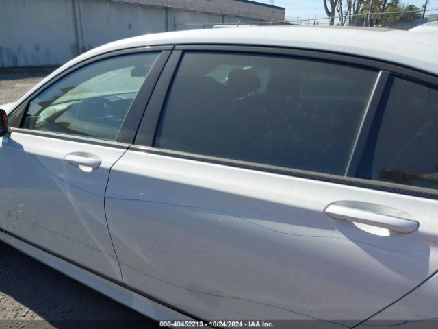 WBA7F0C50HGM20958 BMW 750i