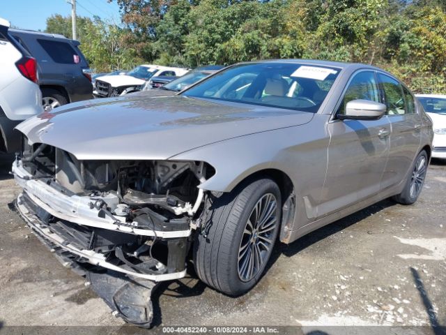 WBAJE7C3XHG889619 BMW 540i Xdrive