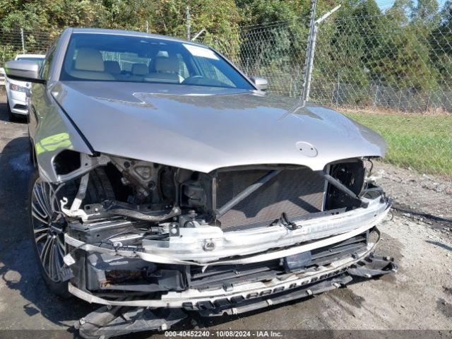 WBAJE7C3XHG889619 BMW 540i Xdrive