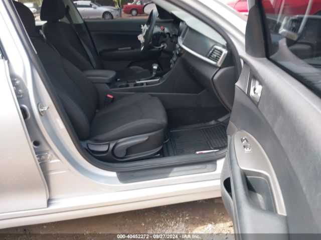 5XXGT4L30KG340298 KIA Optima Lx