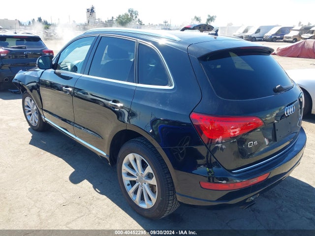 Audi Q5 2.0t Premium 2016 WA1C2AFP5GA007543 Image 3
