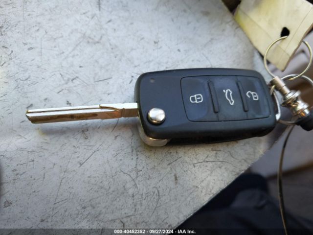 1VWBN7A32EC055855 Volkswagen Passat 2.0l Tdi Se
