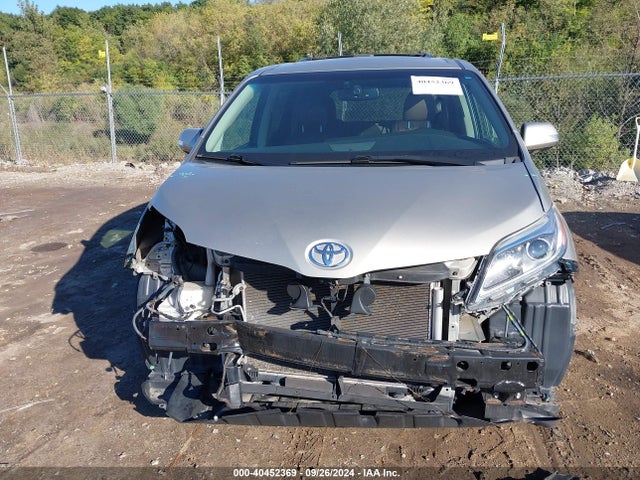 5TDDZ3DC7HS159863 Toyota Sienna Limited Premium 7 Passenger
