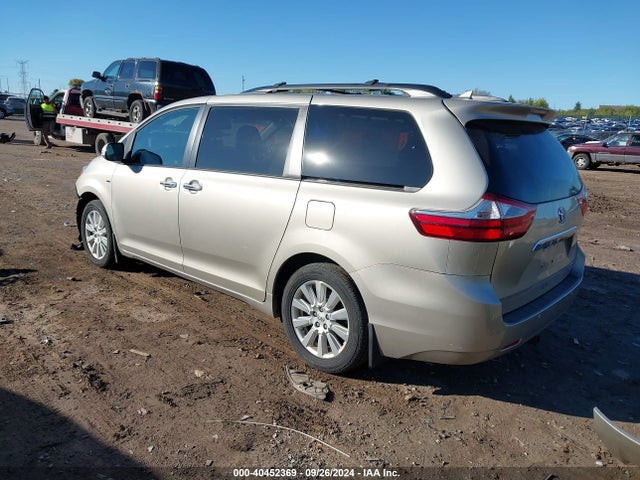 5TDDZ3DC7HS159863 Toyota Sienna Limited Premium 7 Passenger
