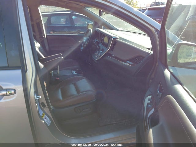 5TDDZ3DC7HS159863 Toyota Sienna Limited Premium 7 Passenger