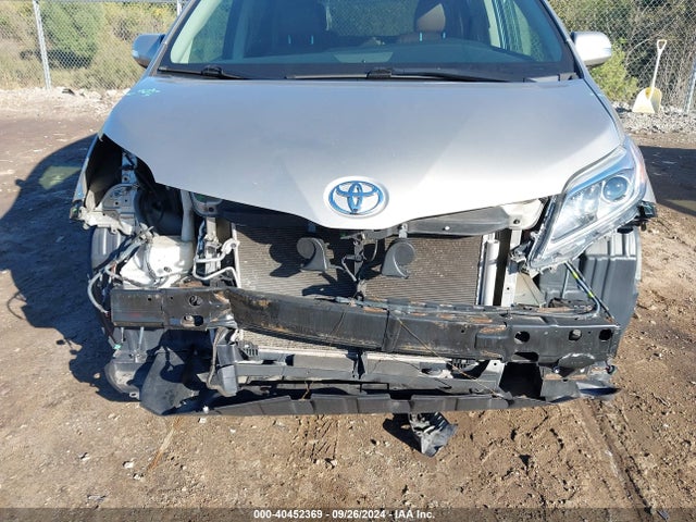 5TDDZ3DC7HS159863 Toyota Sienna Limited Premium 7 Passenger