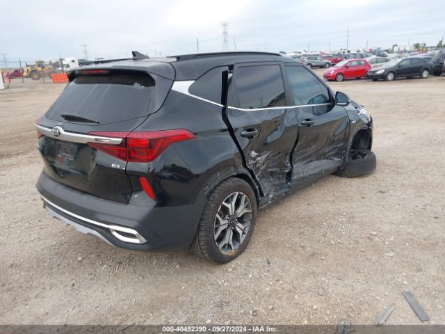 KNDERCAA5M7131233 KIA SELTOS EX