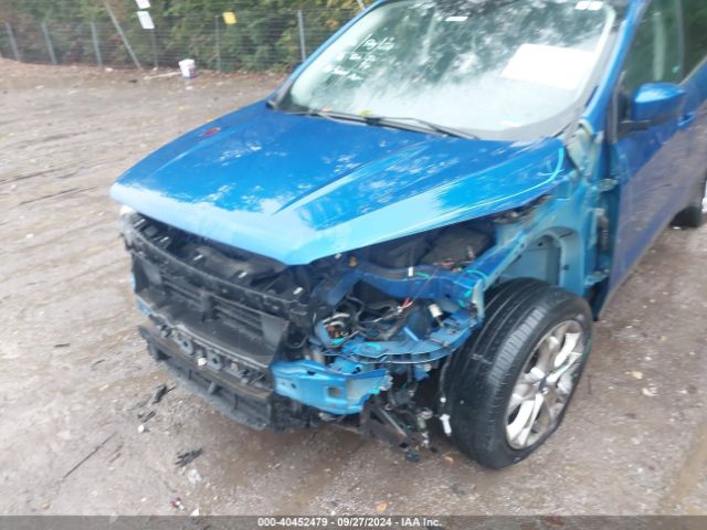 1FMCU0GD6HUA88515 Ford ESCAPE SE