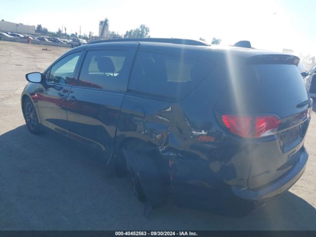 2018 CHRYSLER PACIFICA 2C4RC1EG9JR351653 Photo 2