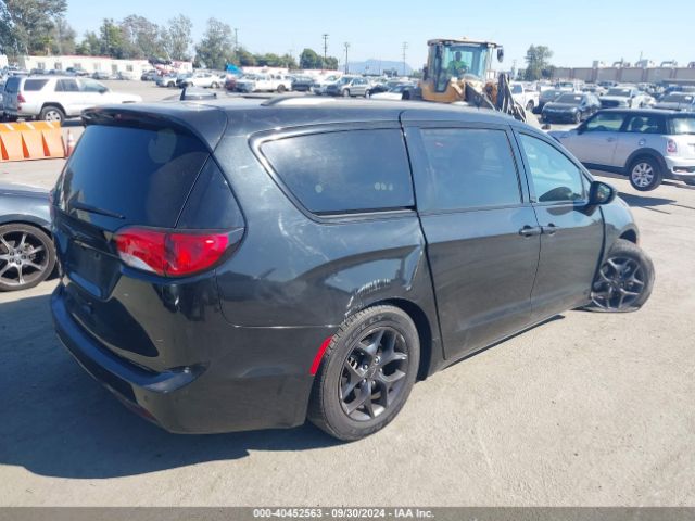 2018 CHRYSLER PACIFICA 2C4RC1EG9JR351653 Photo 3