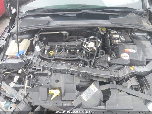 Ford FOCUS SE 2016 1FADP3F26GL394240 Image 10