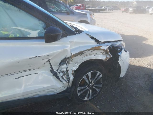 3N1CP5CUXJL540290 Nissan KICKS SV